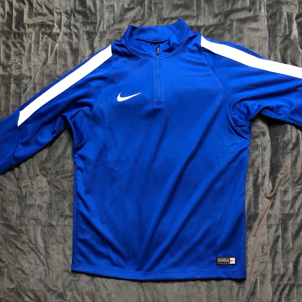 Boys Nike Half Zip Long Sleeve - Size L